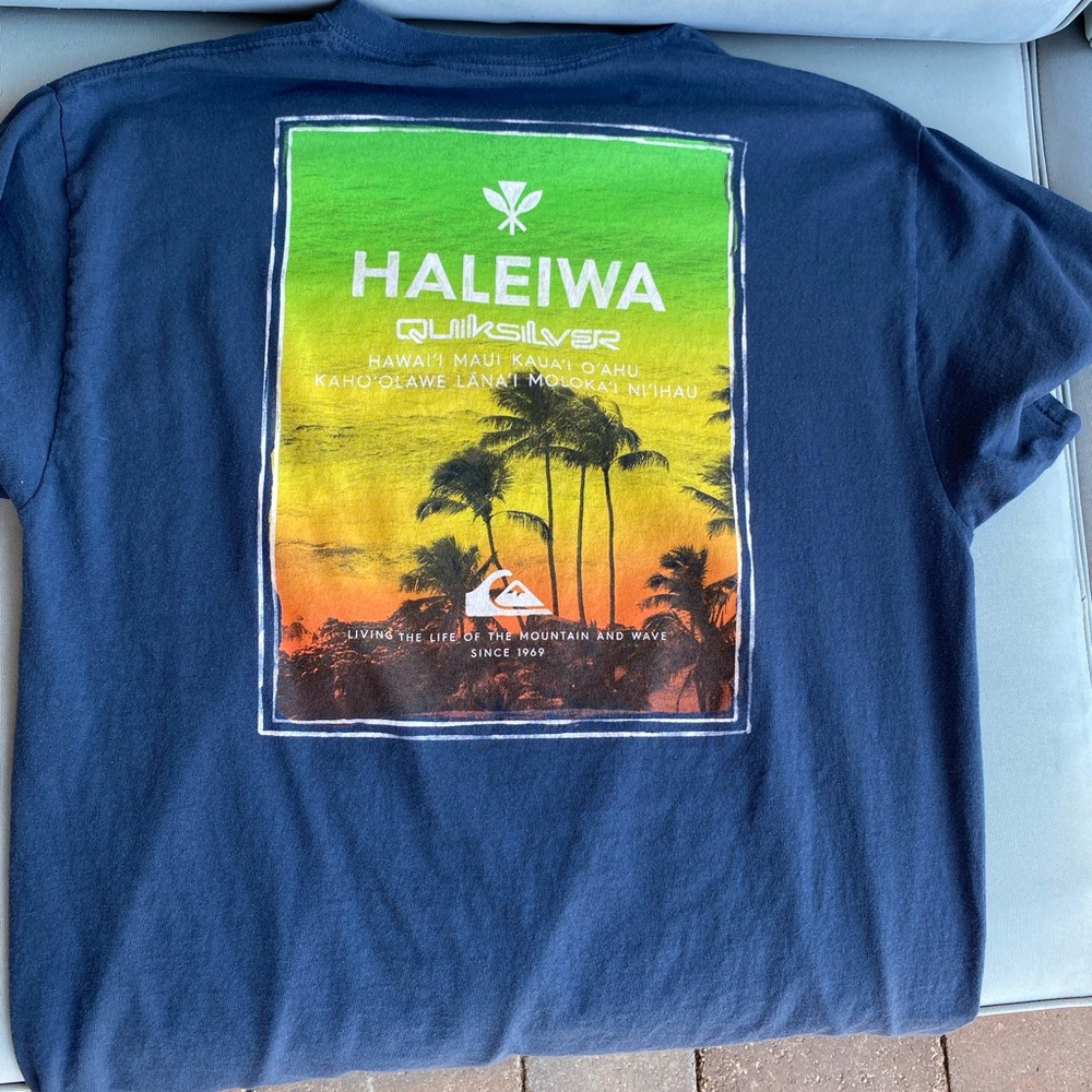 Quiksilver men’s navy tee